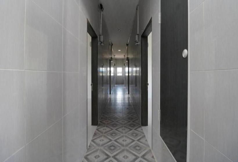 Пансион Reddoorz Plus Near Rs Royal Prima