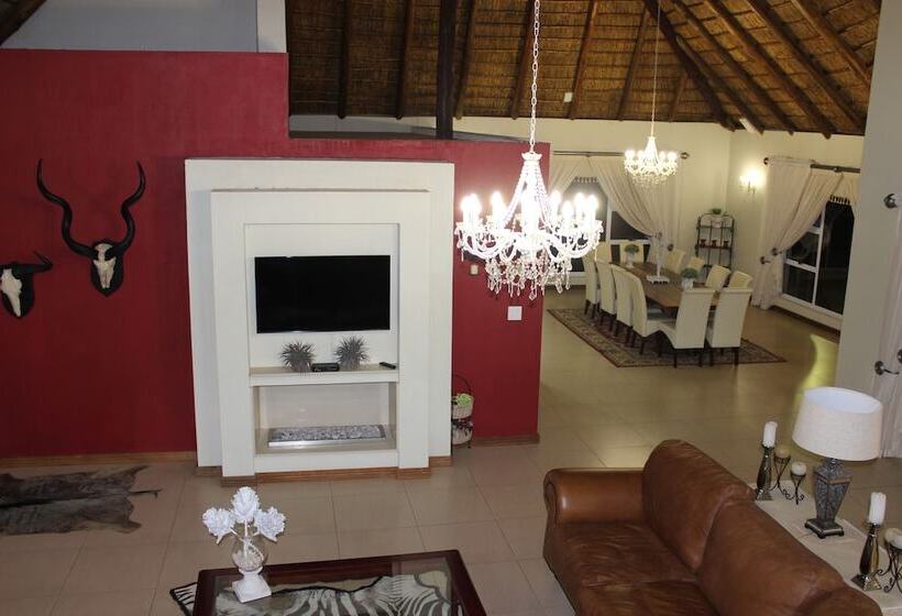 ペンション La Barune Game Lodge