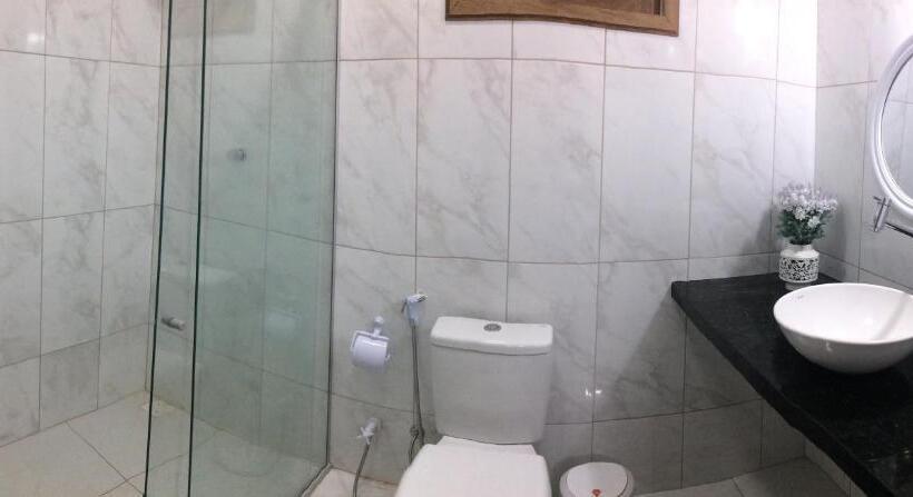 بنسيون Pousada Pedra Da Baleia