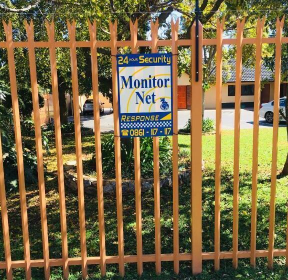 펜션 Riverton Manor