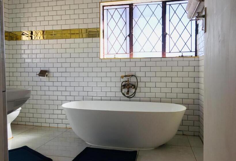 펜션 Riverton Manor