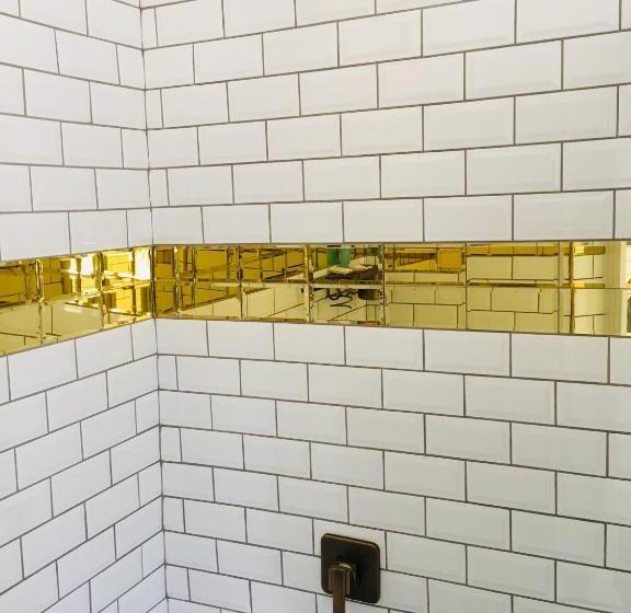 Пансион Riverton Manor