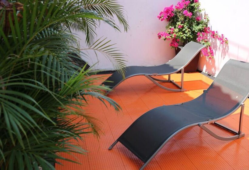 بنسيون Santiago Dc Hostal