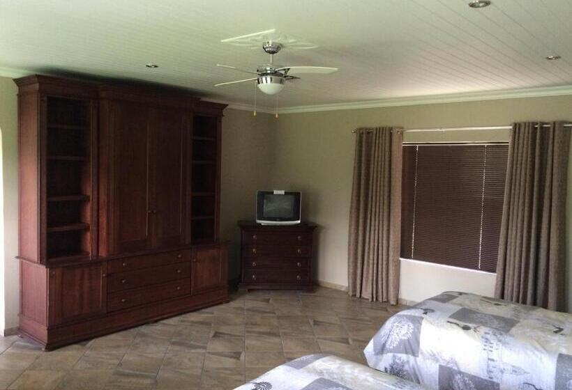 פנסיון Sunset Chalets & Sca