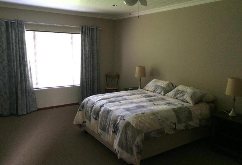 פנסיון Sunset Chalets & Sca