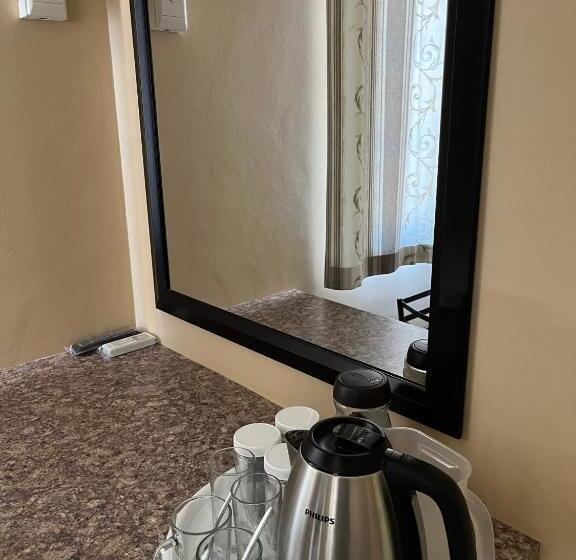 פנסיון Sunset Chalets & Sca