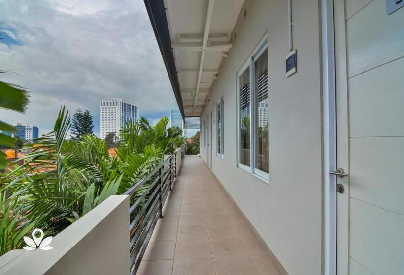 Пансион Zen Rooms Kebagusan Raya 21