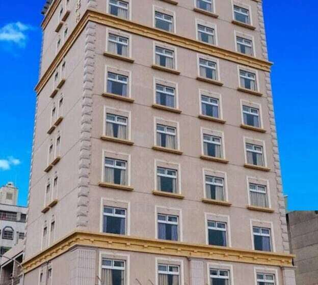 Schronisko Gin Jian Commercial