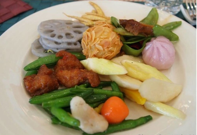 Schronisko Gin Jian Commercial