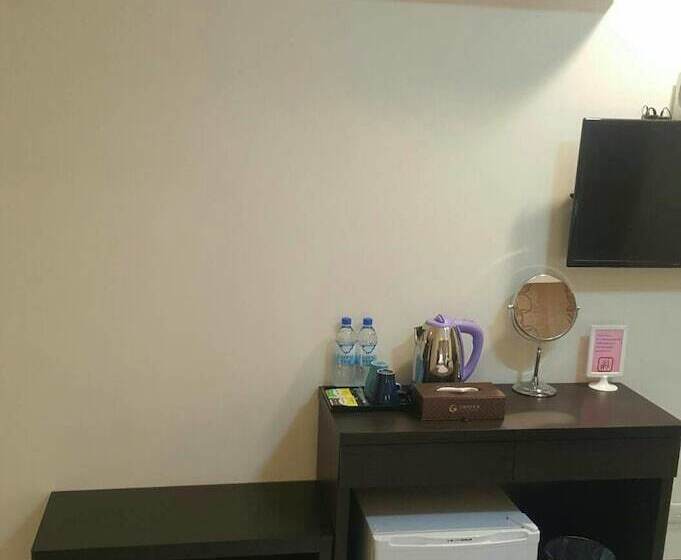 Schronisko Gin Jian Commercial