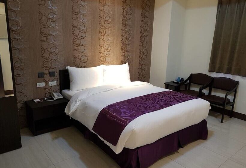 Schronisko Gin Jian Commercial