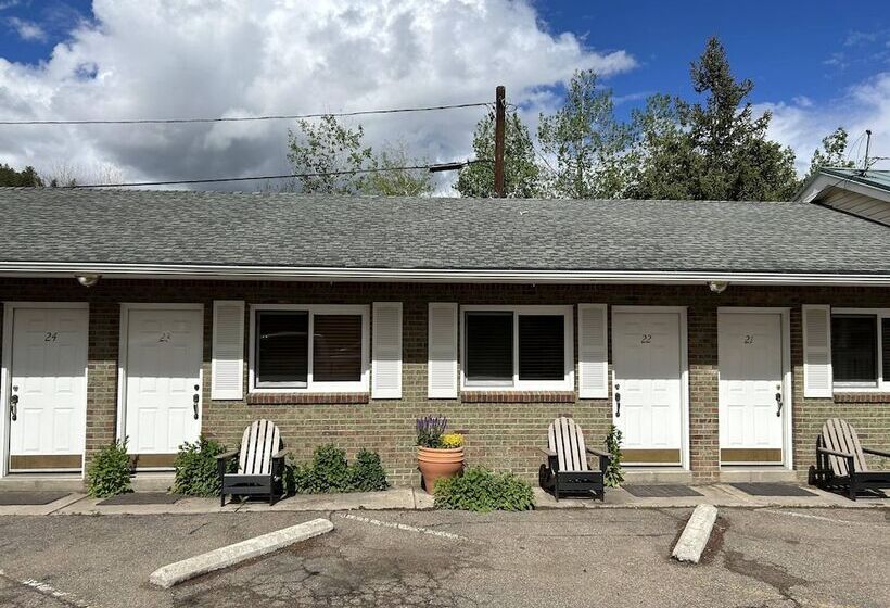 فندق على الطريق Columbine Inn