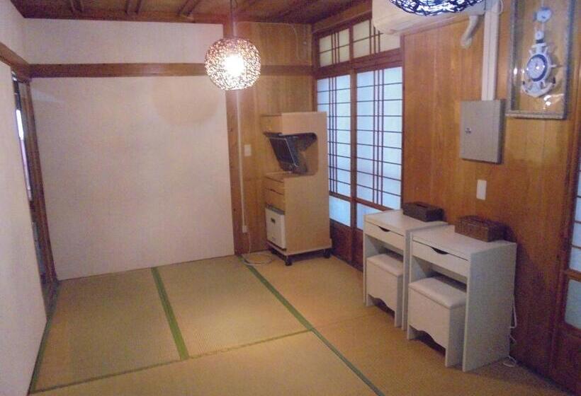 פנסיון Guest House Icyaribacyode