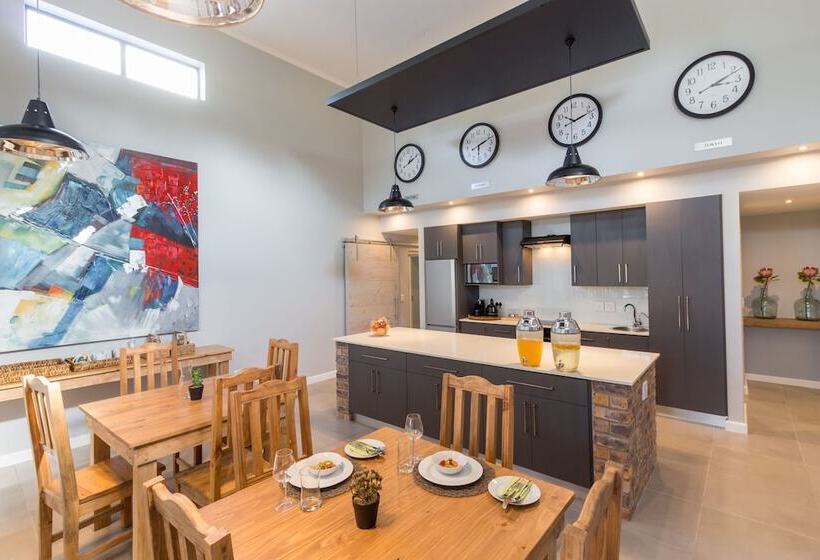 پانسیون The Greens Guest House