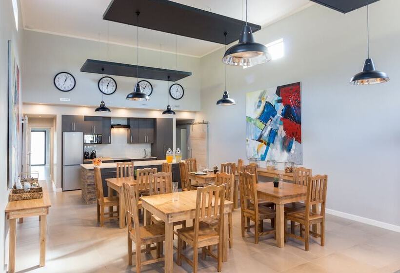 پانسیون The Greens Guest House