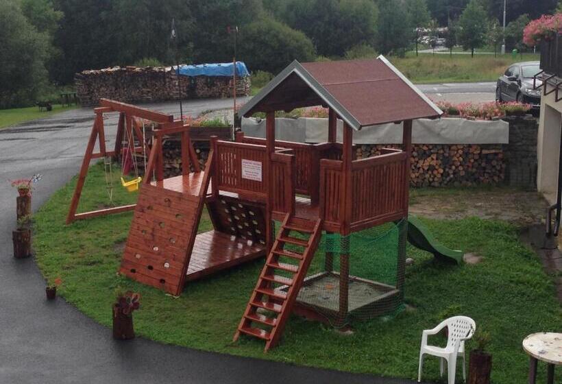 بنسيون Penzion U Larvů