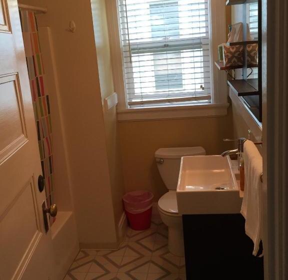 بنسيون Portland International Guesthouse