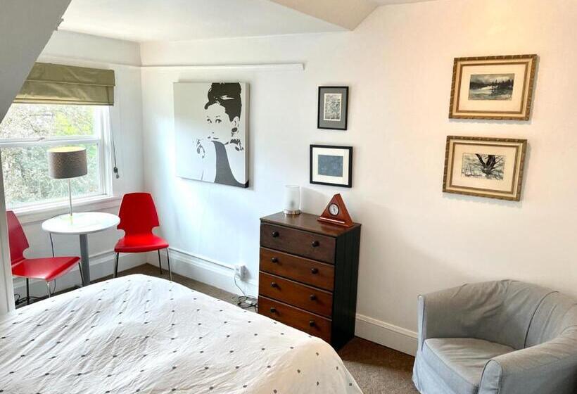 بنسيون Portland International Guesthouse