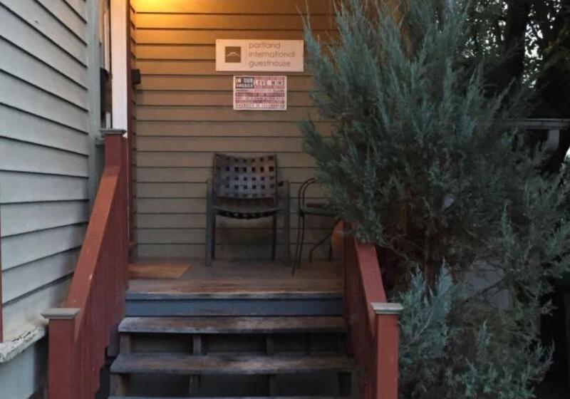 بنسيون Portland International Guesthouse