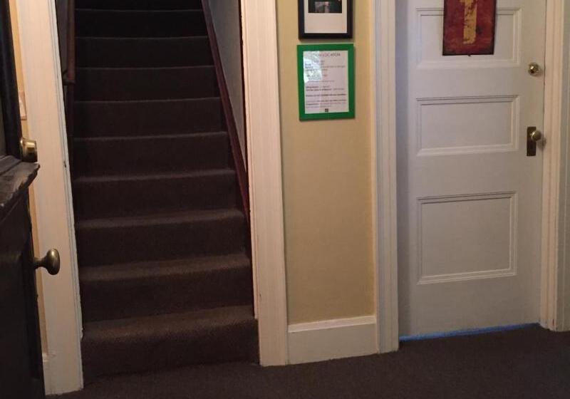 بنسيون Portland International Guesthouse