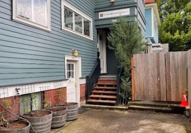 بنسيون Portland International Guesthouse