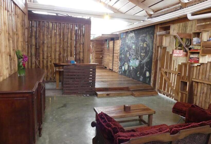 ペンション Roots Family