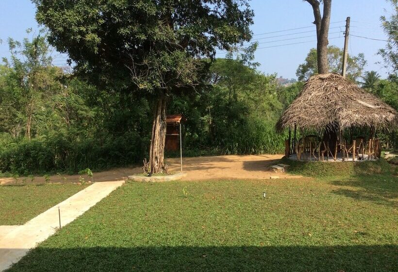 Пансион Sigiriya Rock Hide