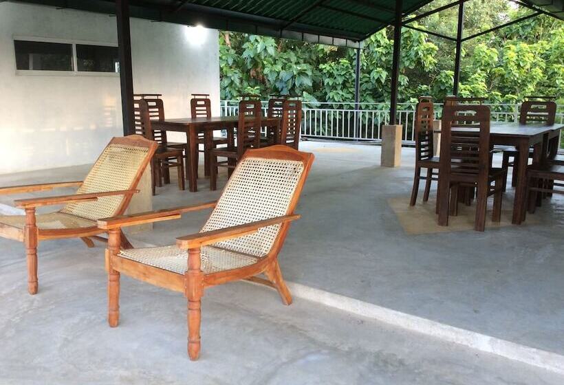 Пансион Sigiriya Rock Hide
