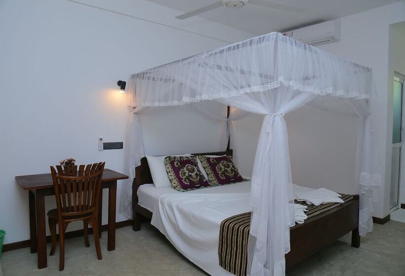 Пансион Sigiriya Rock Hide