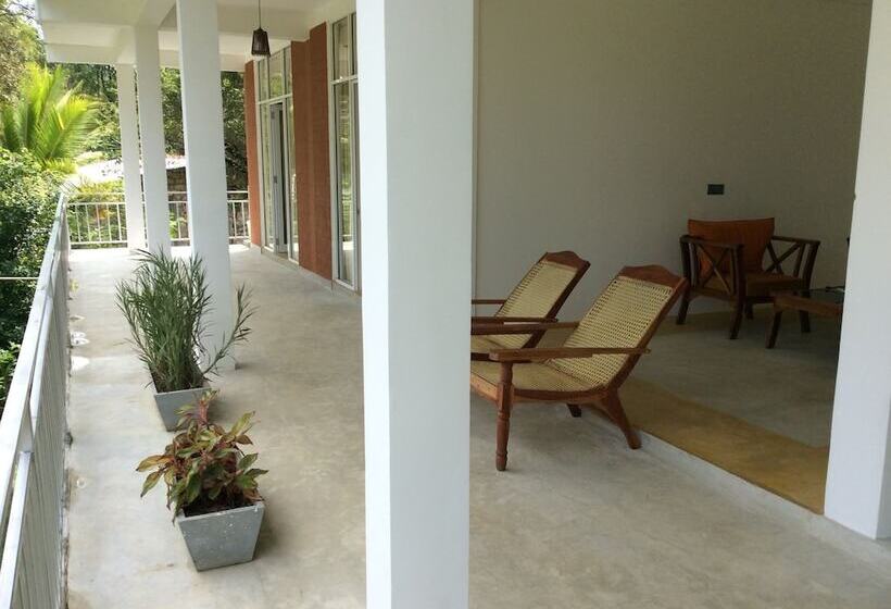 膳宿费 Sigiriya Rock Hide