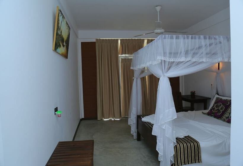 Пансион Sigiriya Rock Hide