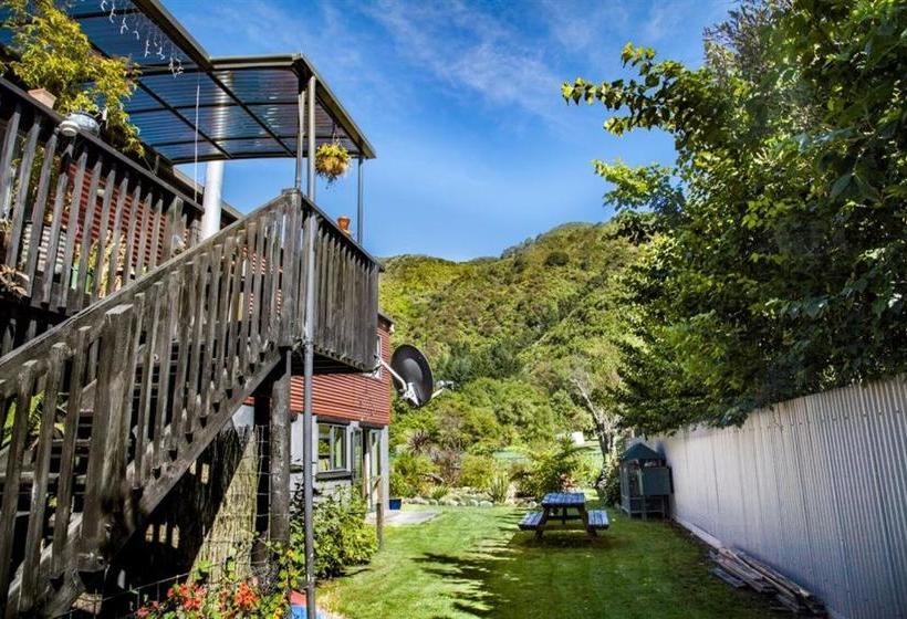 פנסיון The Red Shed, Anakiwa