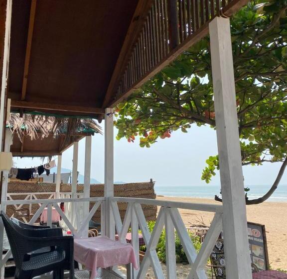 渡假胜地  Omkar Beach Bungalow