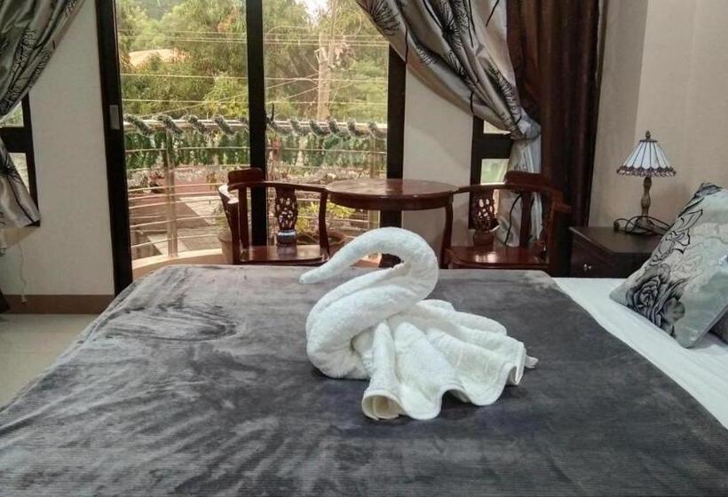 هاستل Hilfrans Lodge