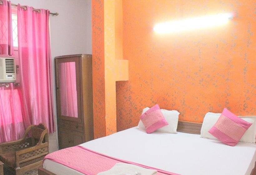 호스텔 Rajdhani Inn