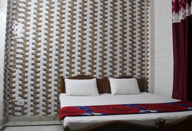 호스텔 Rajdhani Inn