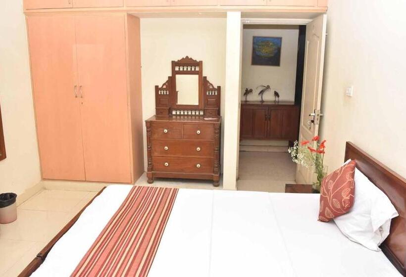 تختخواب و صبحانه Happy Planet