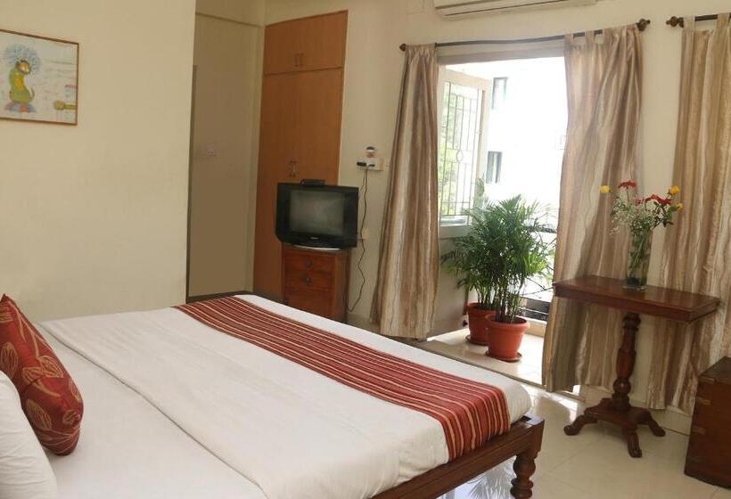 تختخواب و صبحانه Happy Planet