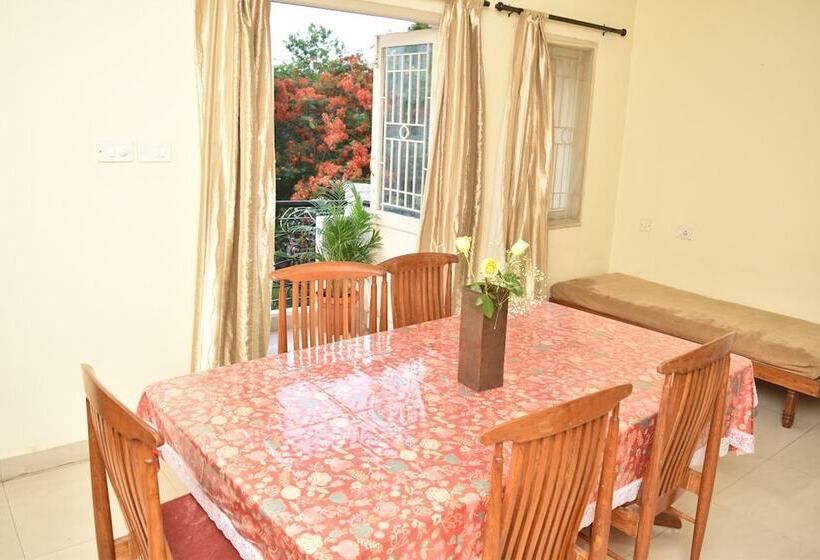 تختخواب و صبحانه Happy Planet