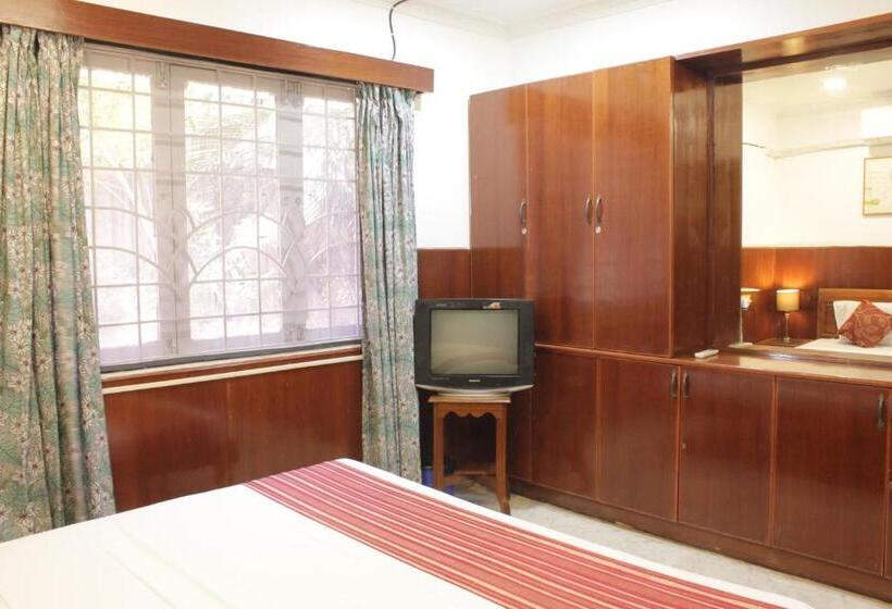 تختخواب و صبحانه Happy Planet