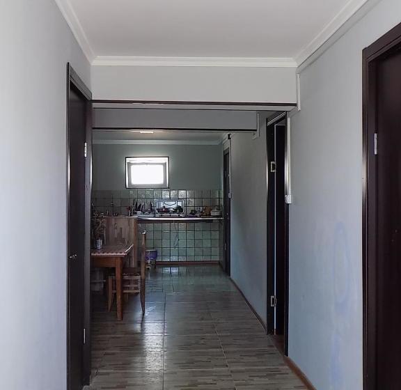 تختخواب و صبحانه Guest Houze Nona