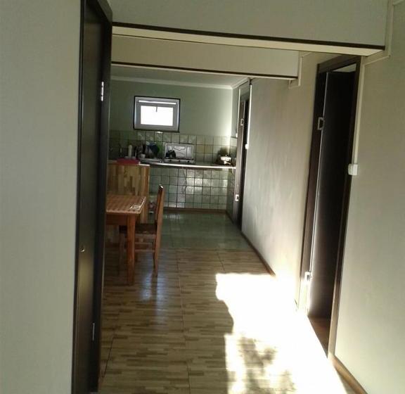 تختخواب و صبحانه Guest Houze Nona