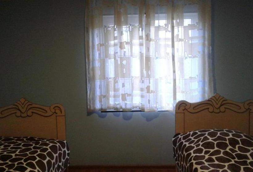 تختخواب و صبحانه Guest Houze Nona