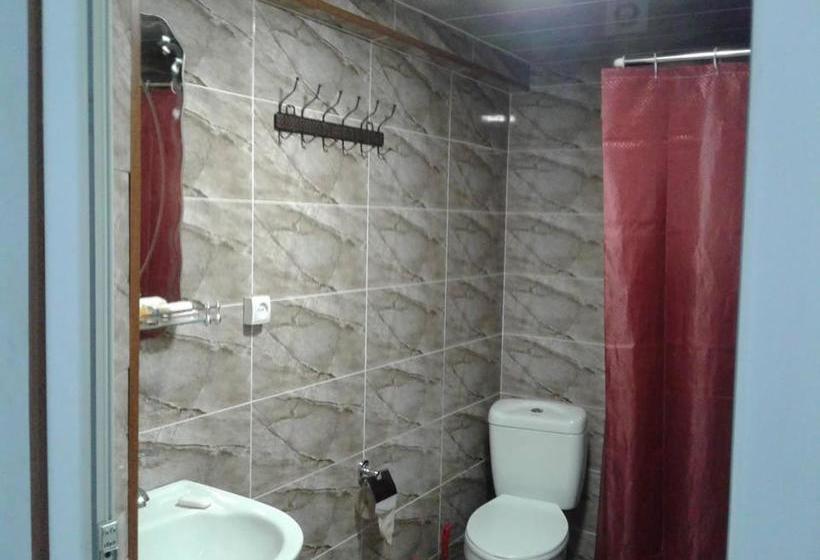 تختخواب و صبحانه Guest Houze Nona