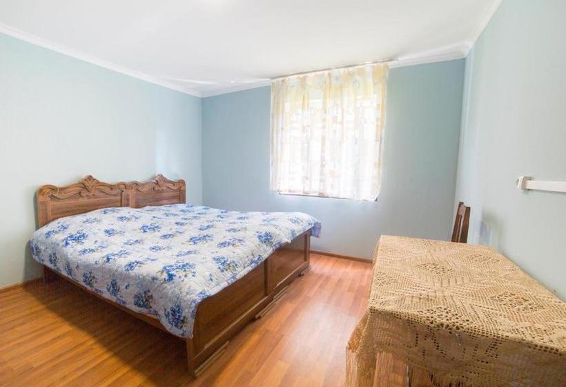 تختخواب و صبحانه Guest Houze Nona