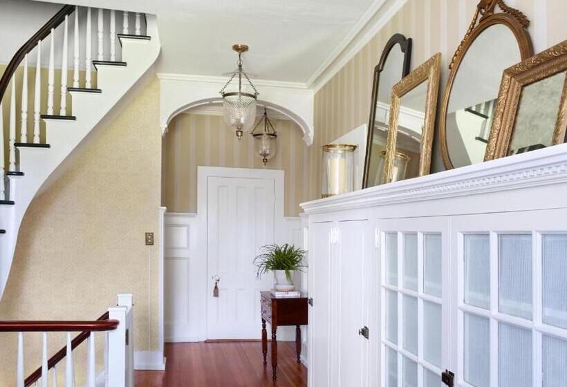 ホテル Stagecoach Inn