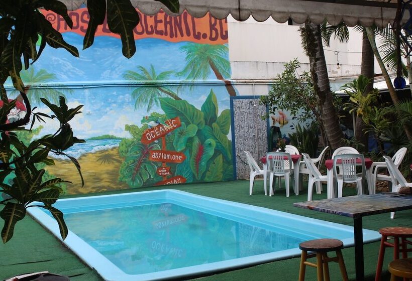 Oceanic Hostel