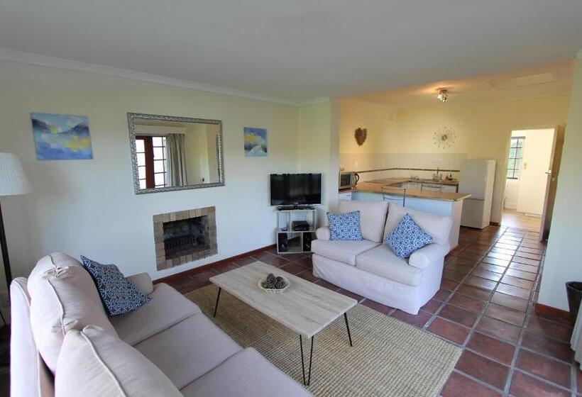 پانسیون Acara Guesthouse & Cottages