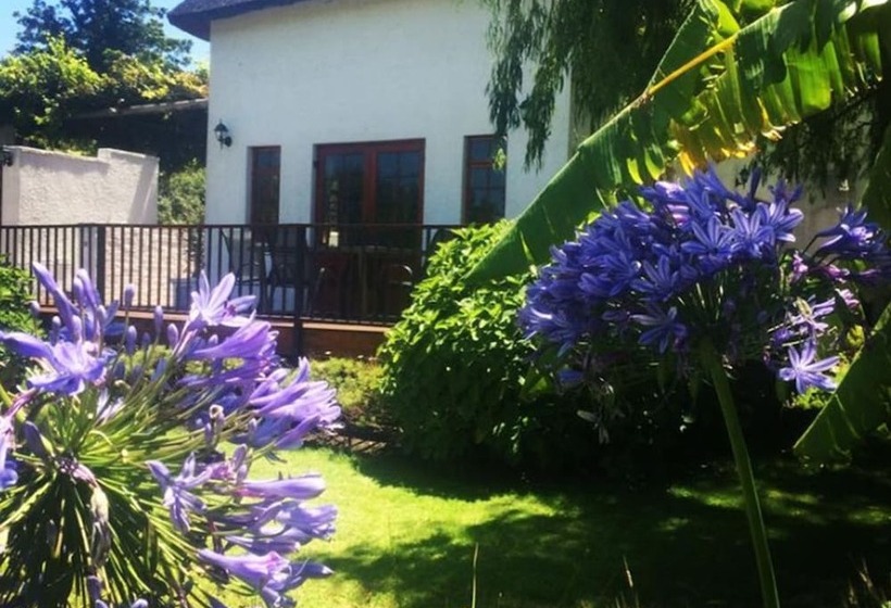 پانسیون Acara Guesthouse & Cottages