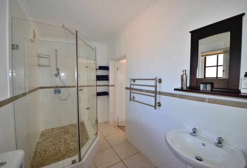 پانسیون Acara Guesthouse & Cottages